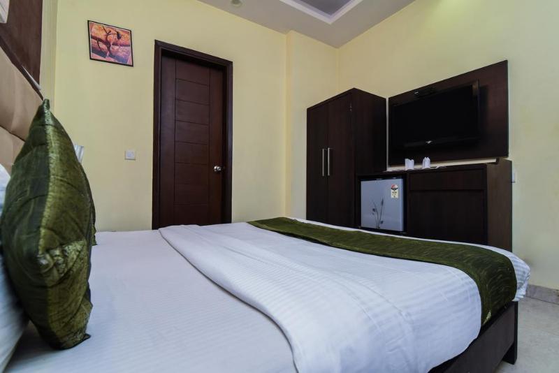 Olive Inn Делі Екстер'єр фото